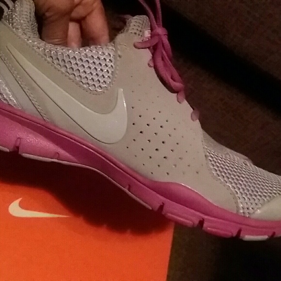 Nike Shoes - Pre Loved Women's Nike Shoes